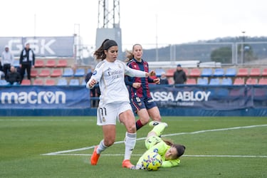 Athenea imparte justicia y pone al Madrid a pensar en el Superderbi 