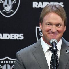 Jon Gruden y las normas que le impiden hablar con sus jugadores