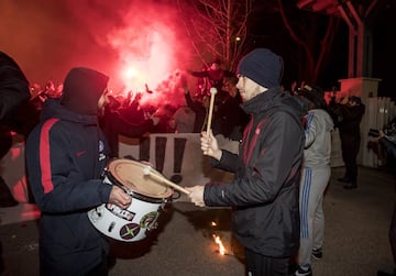 Ofensiva conjura de los ultras del PSG en el recibimiento a su equipo