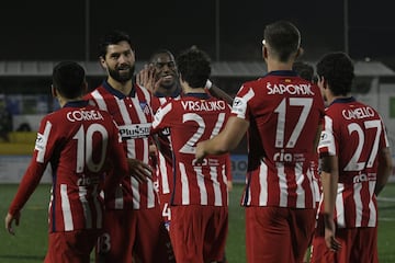 Los jugadores del Atl¨¦tico de Madrid celebrando el gol 0-3 de Vrsaljko