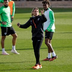 Josan se suma al grupo y Nico Castro lo hace de forma progresiva