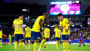 Rodrigo Aguirre celebrates his goal 0-4 with Brian Rodriguez of America during the 15th round match between Mazatlan FC and America as part of the Liga BBVA MX, Torneo Apertura 2024 at El Encanto Stadium on November 01, 2024 in Mazatlan, Sinaloa, Mexico.