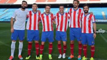 NUEVO EQUIPO. Basilio, Rey, Arnal, Luis García, Borja Fernández y Jofre posan en el Calderón.