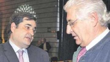 <b>SE PRESENTÓ. </b>Manolo Saiz y Manuel Piñera estuvieron juntos.