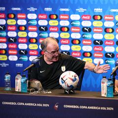 La ironía de Marcelo Bielsa sobre Maxi Araújo: “Es un jugador vulgar. No lo vi, me lo recomendaron”