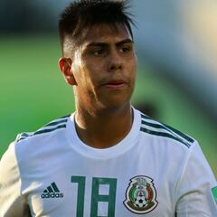 Efraín Álvarez happy to be part of Mexican national team