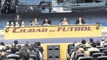 <b>CONCURRIDO.</b> El salón de actos se llenó para el sorteo