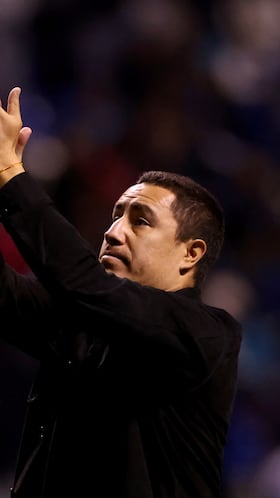 Efraín Juarez vuelve a dar de que hablar con sus celebraciones