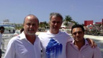 Mourinho apura sus vacaciones en las playas de Cancún