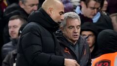 Birmingham (United Kingdom), 06/12/2023.- Manchester City manager Pep Guardiola (L) talks with assistant manager Juanma Lillo as they walk off at half time during the English Premier League match between Aston Villa and Manchester City in Birmingham, Britain, 06 December 2023. (Reino Unido) EFE/EPA/TIM KEETON EDITORIAL USE ONLY. No use with unauthorized audio, video, data, fixture lists, club/league logos, 'live' services or NFTs. Online in-match use limited to 120 images, no video emulation. No use in betting, games or single club/league/player publications.
