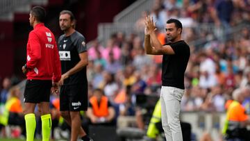 BARCELONA , 17/09/2022.- El entrenador del FC Barcelona Xavi Hernández, durante el partido correspondiente a la sexta jornada de LaLiga Santander de Primera División disputado en el Spotify Camp Nou entre FC Barcelona y el Elche CF. EFE/ Alejandro García