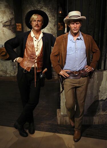 Las figuras de cera de los actores Robert Redford (izq.) y Paul Newman se exhiben en el Museo Madame Tussauds el 6 de enero de 2014 en Hollywood, California.