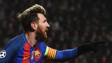 Barcelona&#039;s Argentinian striker Lionel Messi celebrates scoring the opening goal against Glasgow Celtic