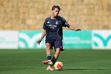 Edad: 18 | Posición: Mediocentro | Valor de mercado: 3,00 mill. €
