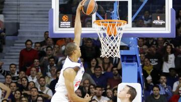Ayón aportó dos puntos para la victoria del Madrid