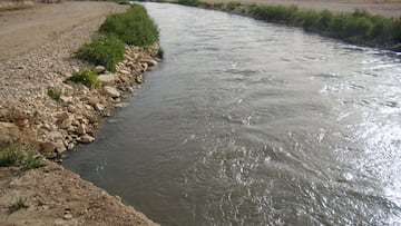 Arabia Saudí construye un río artificial de 100 kilómetros: tiene su origen en una depuradora