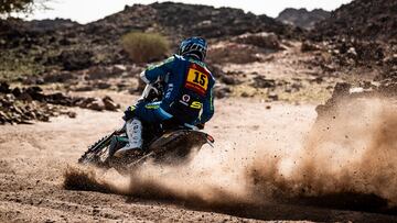 Se acaba el Dakar de Santolino después de cuatro caídas