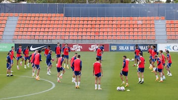 El Atl¨¦tico en una de las ¨²ltimas sesiones de entrenamiento de la temporada 24-25 en el Cerro. Vuelve al trabajo.