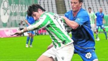 <b>TITULAR. </b>Javi Flores estará en el once inicial que Lucas Alcaraz dispondrá ante el Albacete.