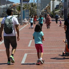 Escándalo en las redes con el primer paseo de los niños