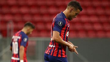 Soccer Football - Copa Libertadores - Qualification - Second Leg - Santos v San Lorenzo - Estadio Mane Garrincha, Brasilia, Brazil - April 13, 2021 San Lorenzo's Franco Di Santo celebrates scoring their first goal Pool via REUTERS/Buda Mendes