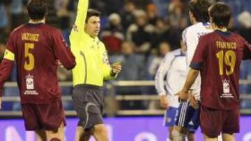 <b>ANULADA. </b>Competición no computó la tarjeta roja que mostró Rubinos Pérez a Diego Milito.