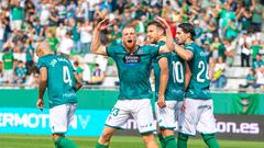 Carlos Vicente, celebrando un gol con el Racing de Ferrol.