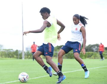 La Selección Colombia Femenina Sub-20 realizó trabajos en Costa Rica con el grupo completo. Linda Caicedo, Gabriela Rodríguez y Gisela Robledo participaron en los trabajos del director técnico Carlos Paniagua.