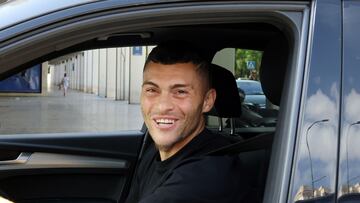 Yahmani llega sonriente a La Rosaleda.