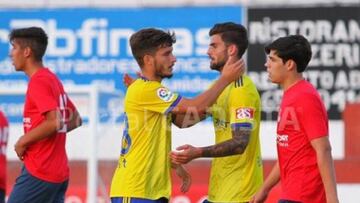 El Cádiz golea a un Barbate que intentó aguantar sin éxito