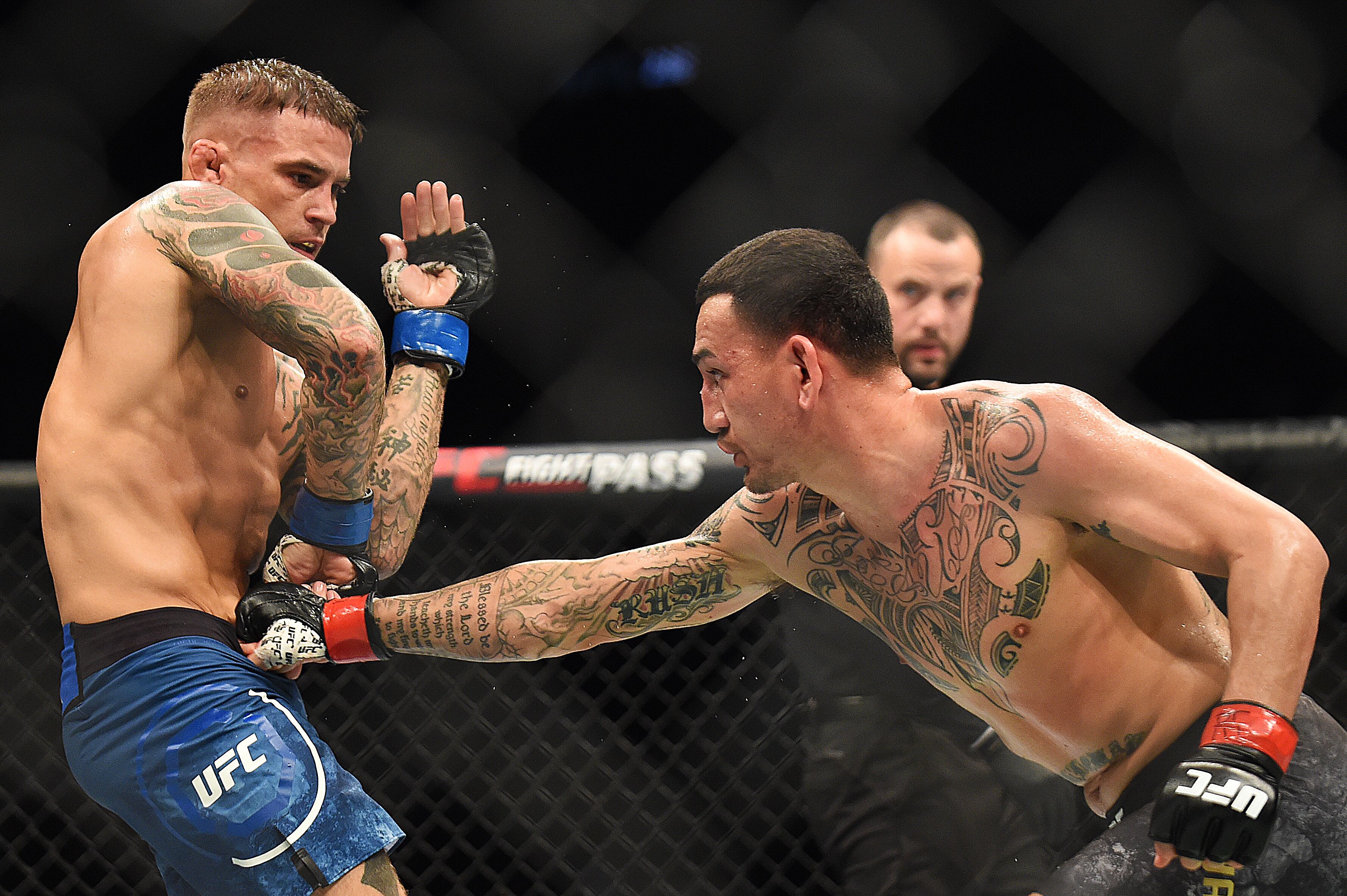 Atlanta, Georgia - 13 de abril: Max Holoweweewev Dustin Borier en el evento UFC 236 en el Estadio del Estado del Estado el 13 de abril de 2019 en Atlanta de Georgia. (Photo Logan Riley/Getty Images)