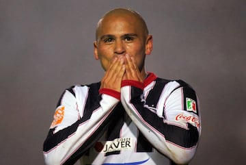 Sin duda alguna, el 'Chupete' era el mejor delantero del futbol mexicano. Con los Rayados siempre respondió con goles hasta convertirse en un histórico del equipo regiomontano.