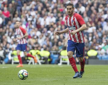 El capit¨¢n del Atl¨¦tico est¨¢ llamado a batir todos los registros en el club rojiblanco. Con su partido ante el Levante jug¨® su encuentro 484 de rojiblanco, dej¨® atr¨¢s a Tom¨¢s Re?ones y ya s¨®lo le queda Adelardo por delante. Es un producto de la casa, se cri¨® en el Atleti y su gran deseo ser¨ªa retirarse de rojiblanco. Ha ganado siete t¨ªtulos: una Liga, una Copa, una Supercopa de Espa?a, dos Europa League y dos Supercopas de Espa?a. T¨¦cnicamente muy bien dotado, se amolda a cualquier parte del centro del campo. Ha marcado 46 goles. Su imagen plantando la bandera del Atl¨¦tico en el Bernab¨¦u tras ganarle la Copa al Real Madrid en 2013 forma parte ya del club. Habitual en las convocatorias con Espa?a. Koke no tiene techo.