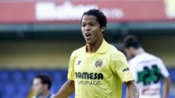 Giovanni Dos Santos celebrando un tanto en El Madrigal.