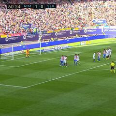 Griezmann se disfraza de Messi: el mejor gol de falta