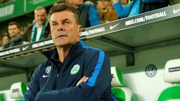 (FILES) This file photo taken on September 20, 2016 shows Wolfsburg&#039;s head coach Dieter Hecking during the German first division Bundesliga football match between VfL Wolfsburg and Borussia Dortmund at Volkswagen Arena in Wolfsburg.
 VfL Wolfsburg on