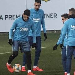 Suárez, entre la racha goleadora y el cuidado a su rodilla