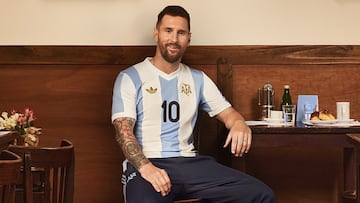 Argentina presenta su nueva camiseta retro