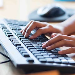 Utiliza el ordenador de la empresa para uso personal, es despedido y recibe 39.000 euros de indemnización