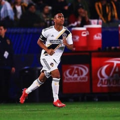 Zlatan y Barros Schelotto elogian a Efraín Álvarez tras su debut