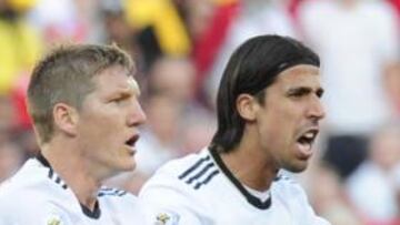 Khedira: "Schweini me ha preguntado por el Madrid"