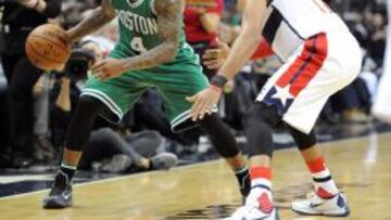 Isaiah Thomas ante Garrett Temple.