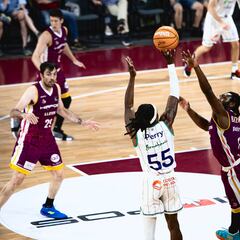 L'Unicaja sort le rouleau à Lleida