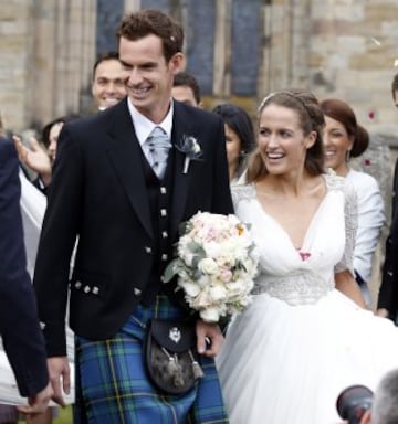 Murray vistió el tradicional "kilt" escocés en una ceremonia a la que, entre otros invitados, acudió el exnúmero uno del tenis británico Tim Henman.