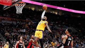 All-Star Weekend is just days away, and some spectacular plays surely await us. Before that, let's look back at some of the best all time All-Star moments.