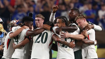 Chelsea's players react after winning the FIFA Club World Cup 2025 quarterfinal football match between Brazil's Palmeiras and England's Chelsea at the Lincoln Financial Field Stadium in Philadelphia on July 4, 2025. (Photo by FRANCK FIFE / AFP)
