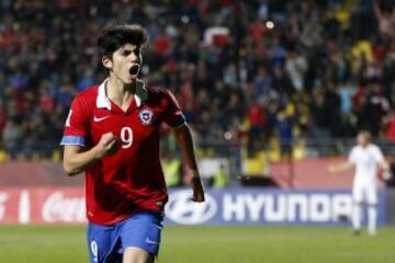 El atacante que deslumbró en la última Rojita Sub 17 ha sumado minutos en los amistosos. A Sebastián Beccacece le gusta.