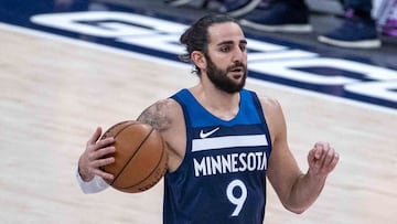 Washington (United States), 28/02/2021.- Minnesota Timberwolves guard Ricky Rubio in action during the NBA basketball game between the Minnesota Timberwolves and the Washington Wizards at Capitol One Arena in Washington, DC, USA, 27 February 2021. (Baloncesto, Estados Unidos) EFE/EPA/SHAWN THEW SHUTTERSTOCK OUT