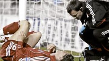 <b>NO PITÓ PENALTI. '</b>Kid' Torres tuvo que retirarse como consecuencia de un derribo dentro del área.