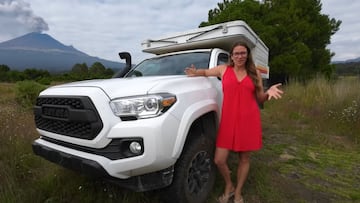 Una mujer deja su trabajo para viajar en camioneta con gastos de apenas 1.200 euros al mes: “No me arrepiento ni un solo instante”